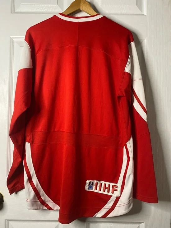 Vintage Nike Red and White Denmark Hockey Jersey with Lion Crest #7 - Picture 6 of 6